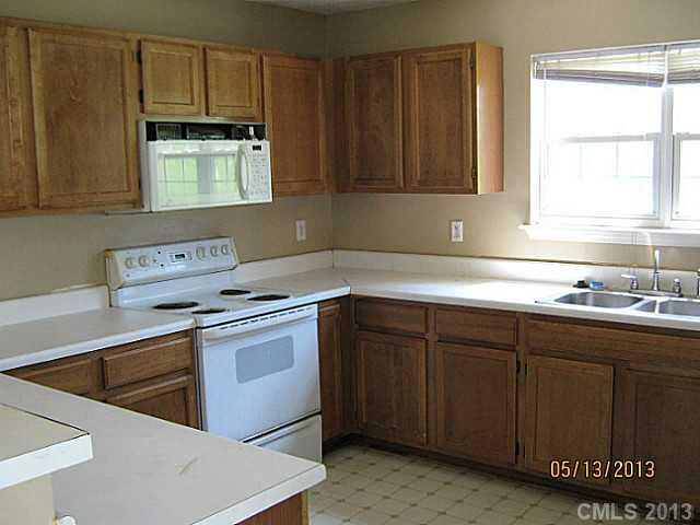 3748 Capps Hill Drive Charlotte NC 28216