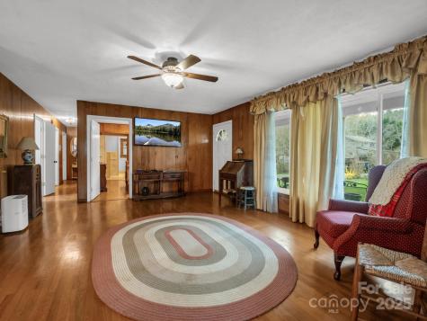 24 Clarke Road Asheville NC 28805