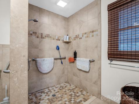 24 Clarke Road Asheville NC 28805