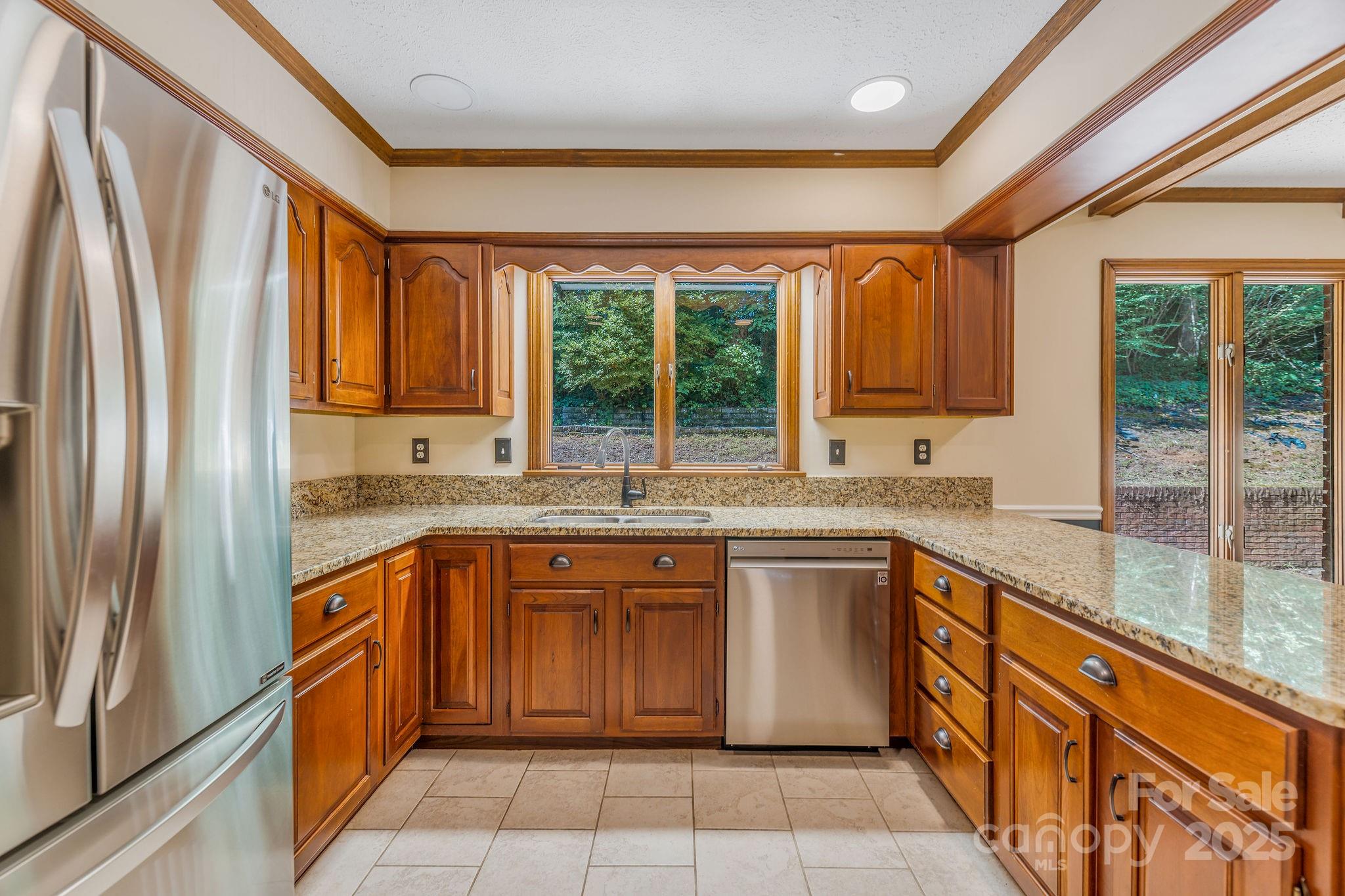 119 Yardley Court Hendersonville NC 28739