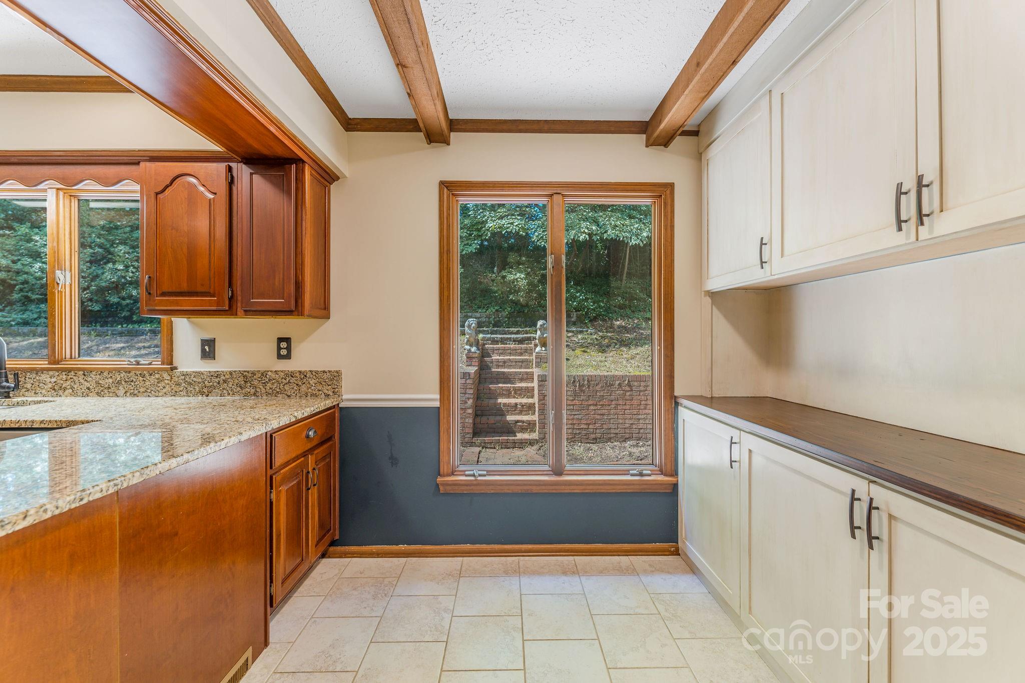 119 Yardley Court Hendersonville NC 28739