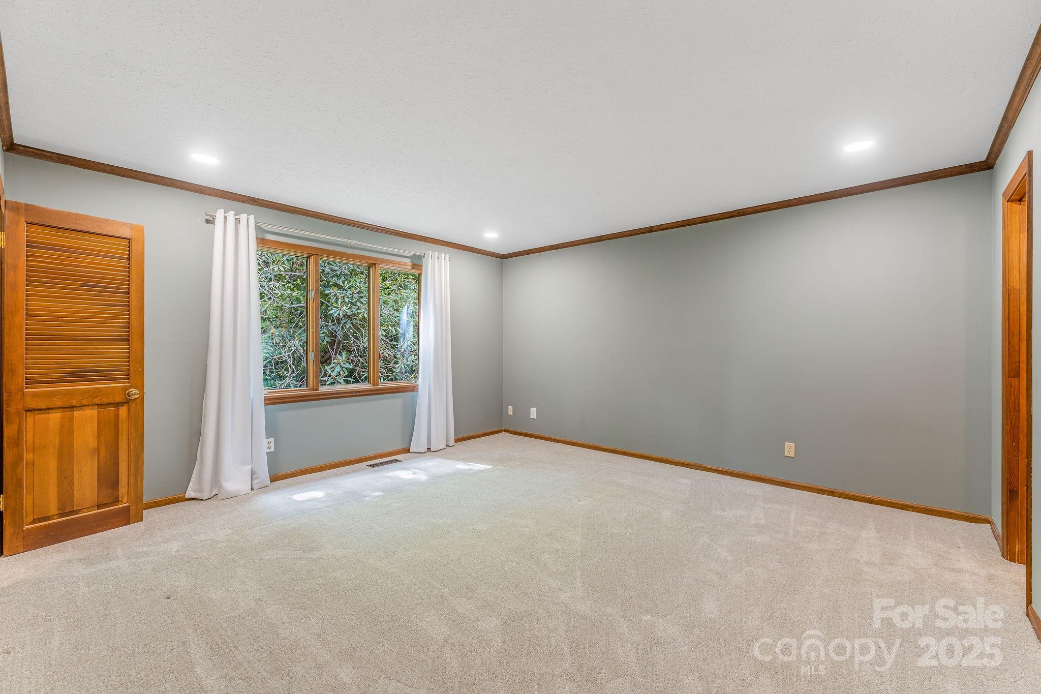 119 Yardley Court Hendersonville NC 28739
