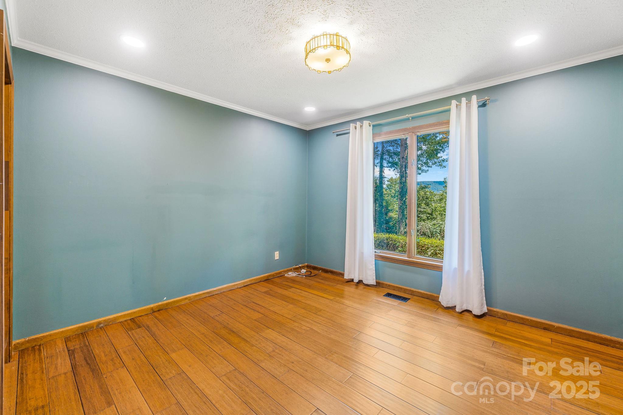 119 Yardley Court Hendersonville NC 28739