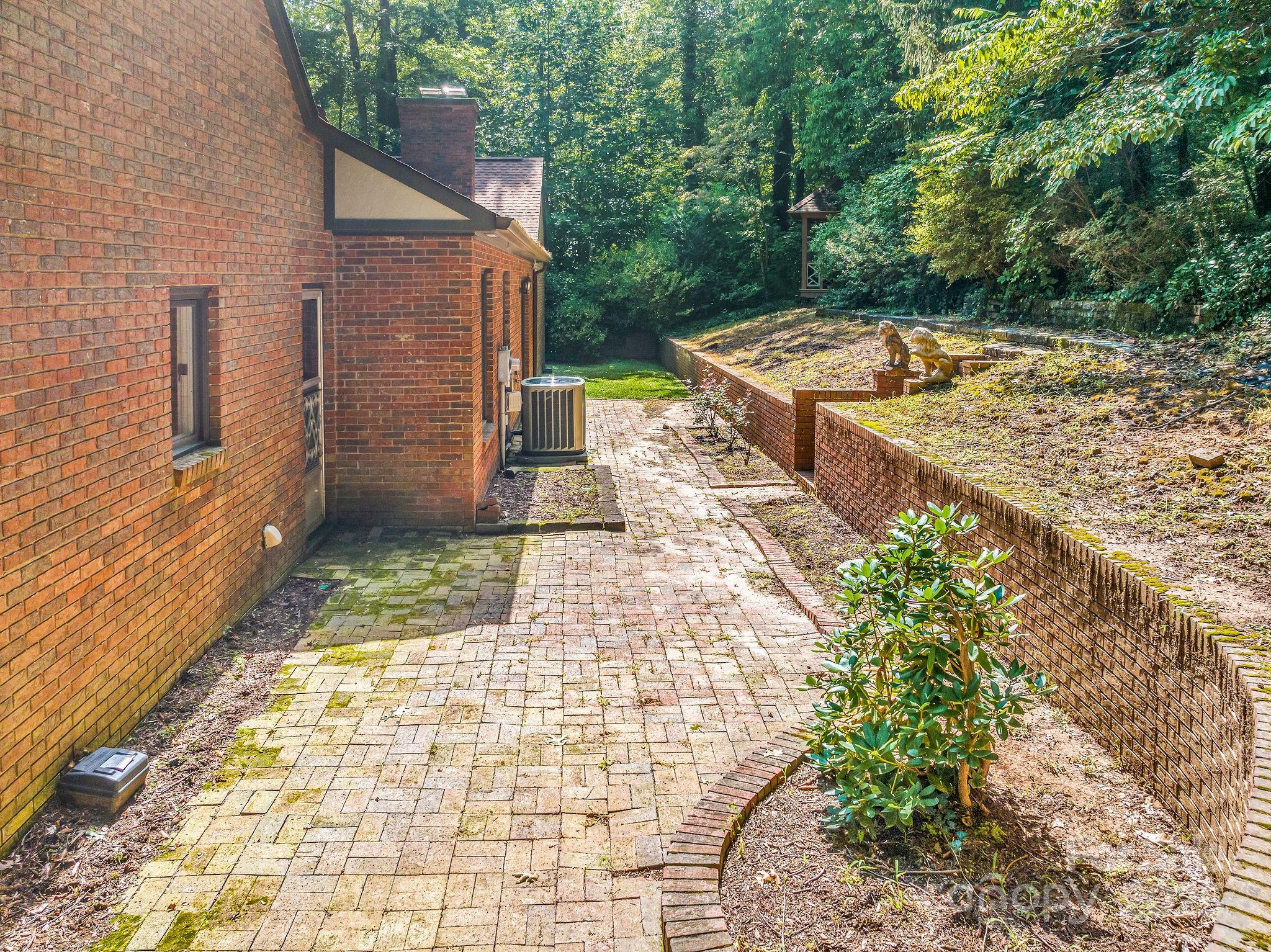 119 Yardley Court Hendersonville NC 28739