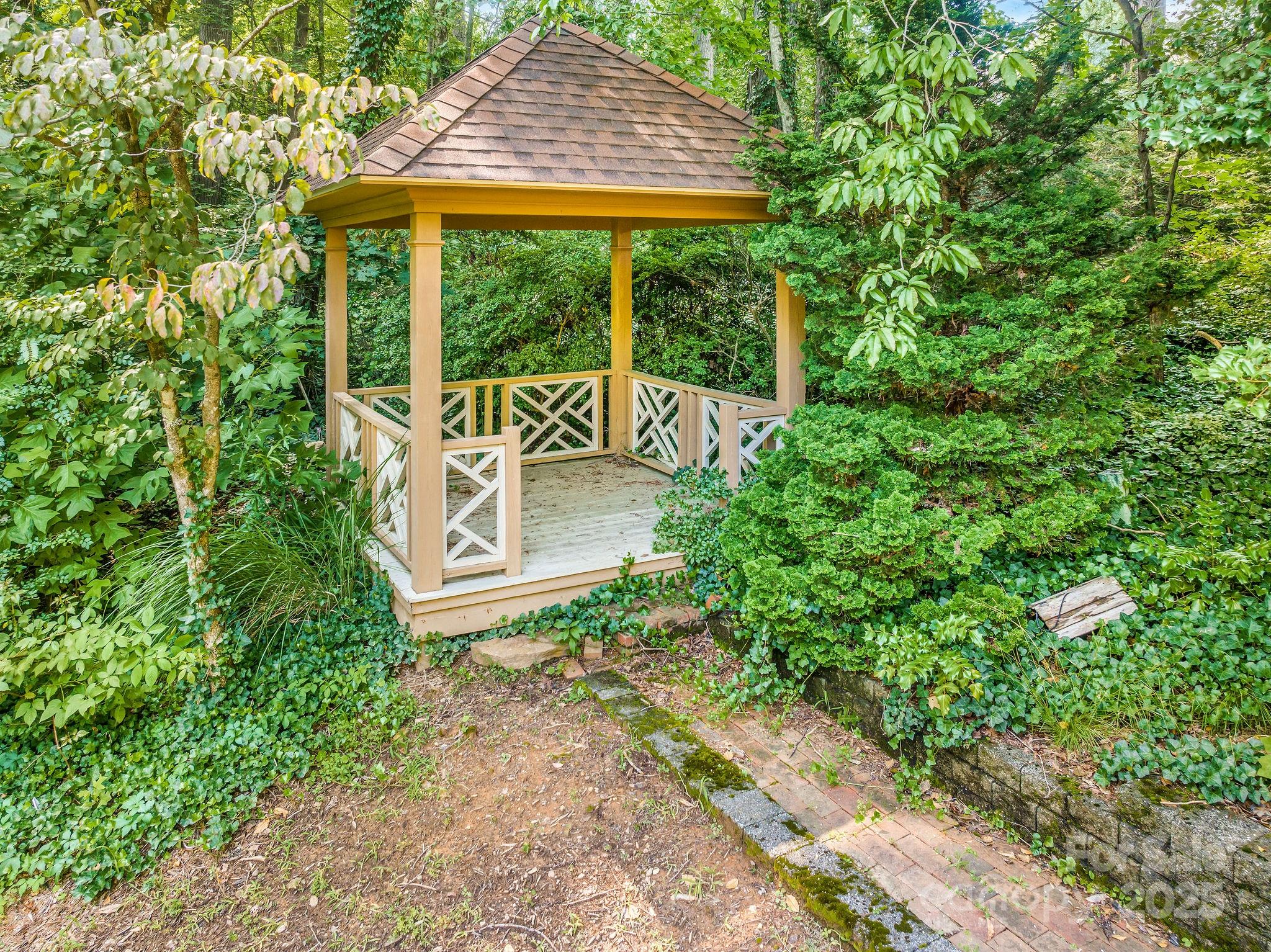 119 Yardley Court Hendersonville NC 28739