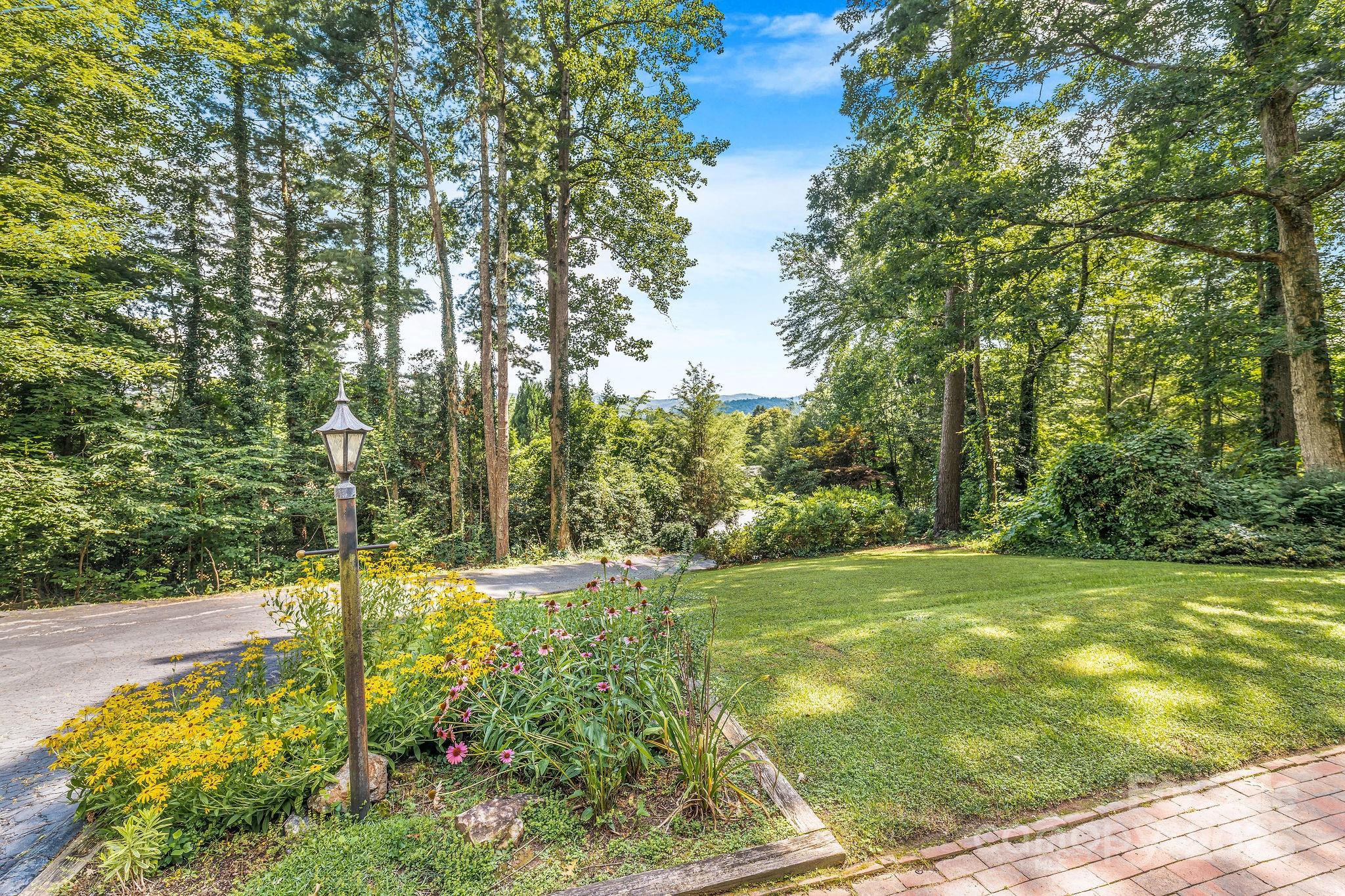 119 Yardley Court Hendersonville NC 28739