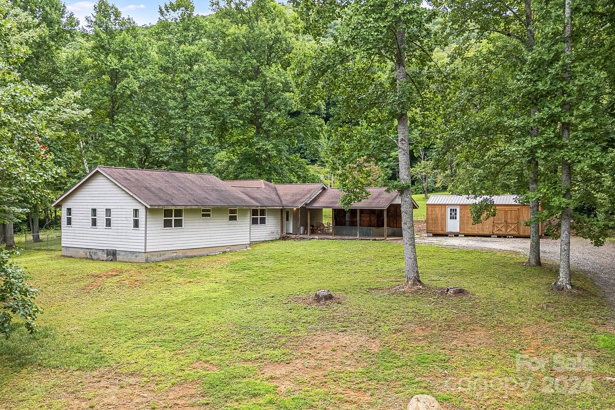70 Landis Lane Burnsville NC 28714