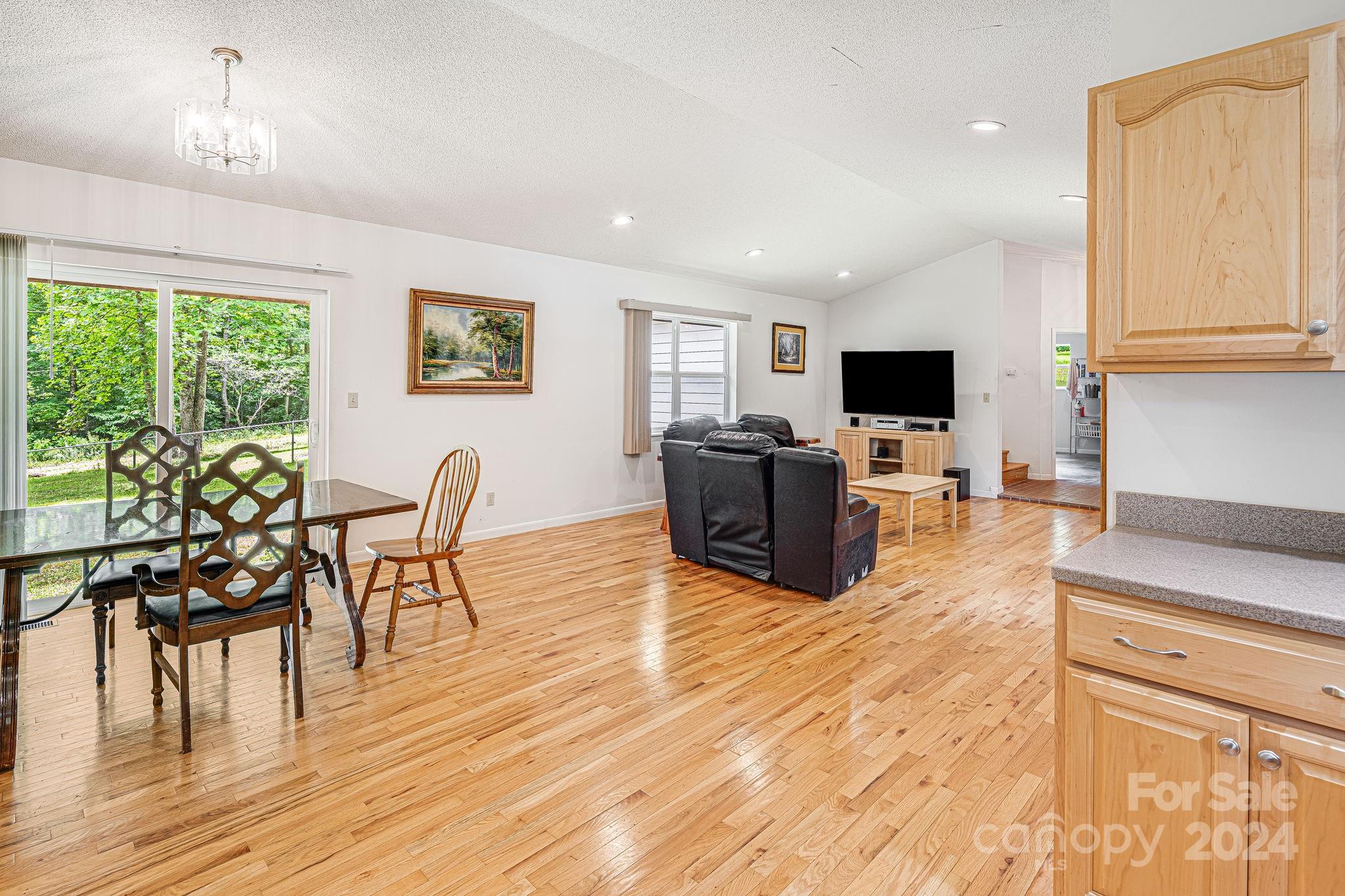 70 Landis Lane Burnsville NC 28714