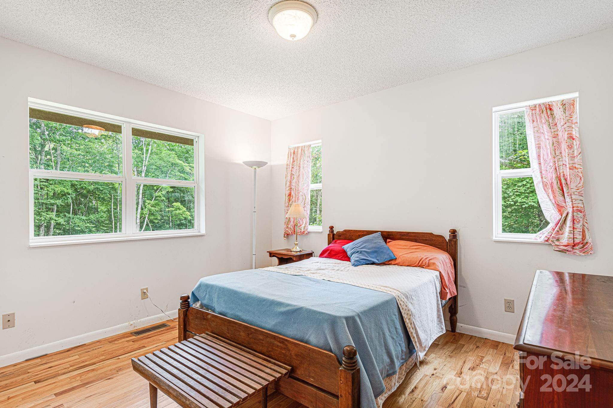 70 Landis Lane Burnsville NC 28714