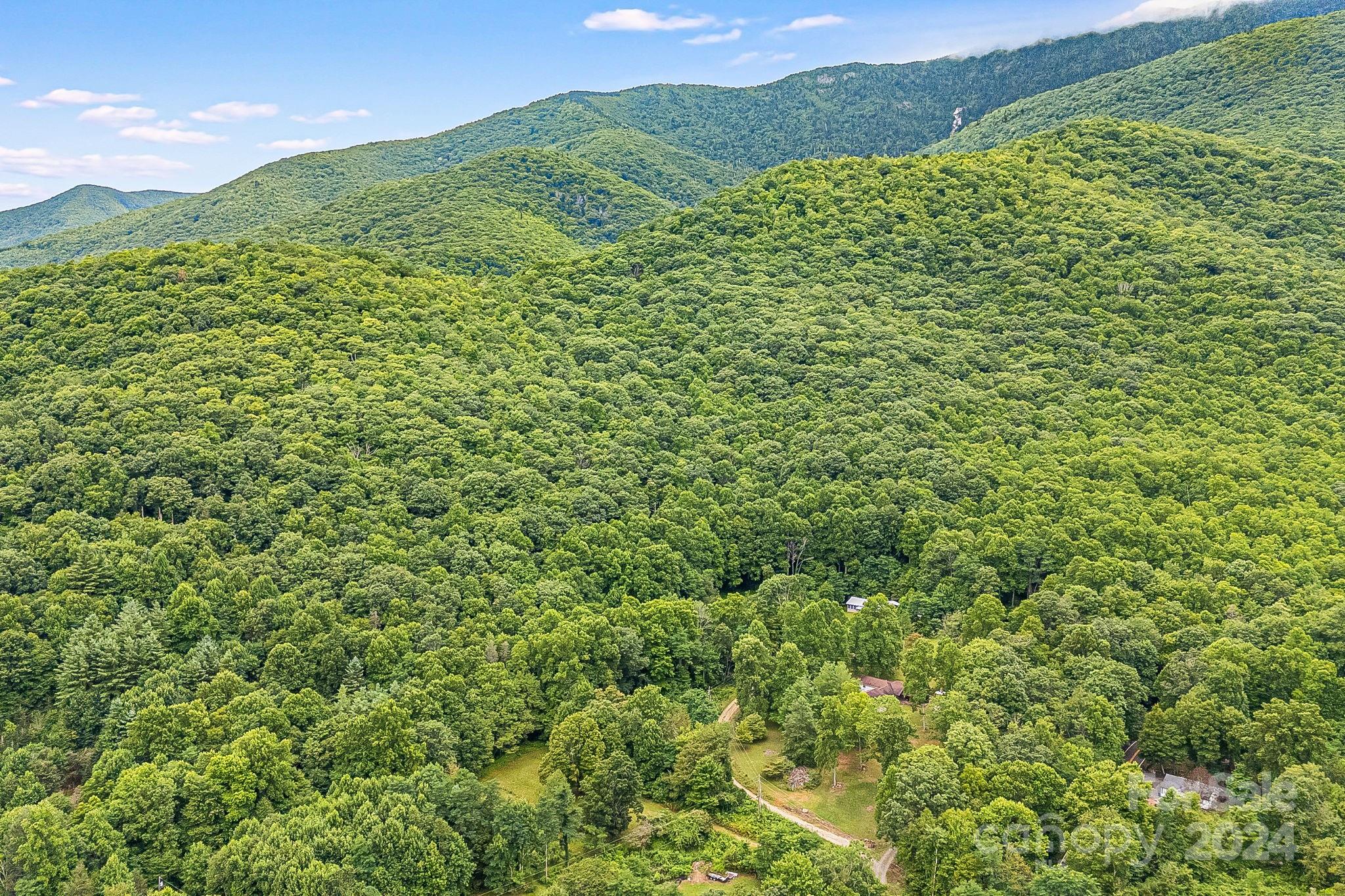 70 Landis Lane Burnsville NC 28714