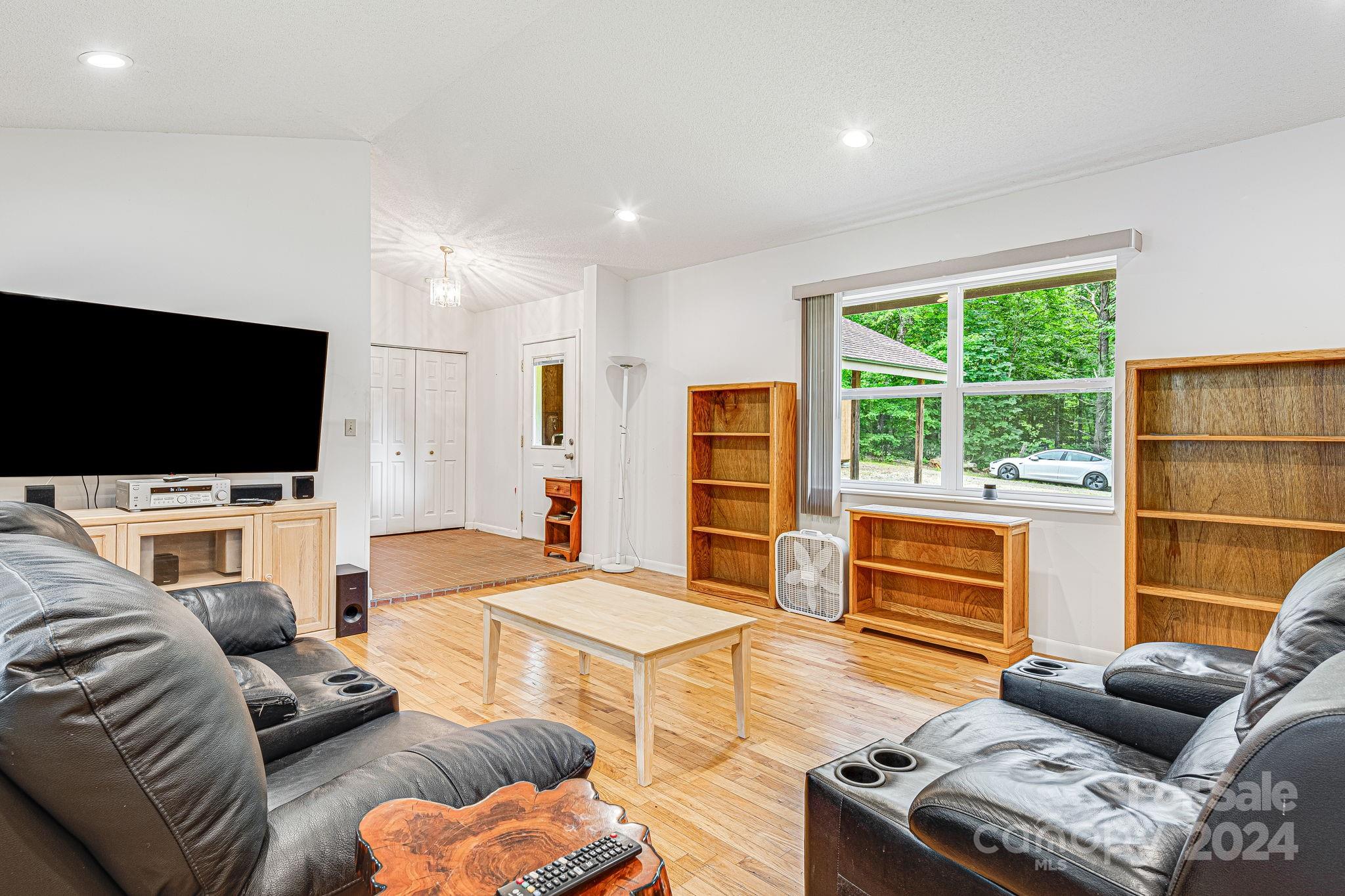 70 Landis Lane Burnsville NC 28714