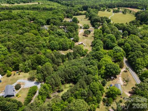 5129 Harmony Church Road Edgemoor SC 29712