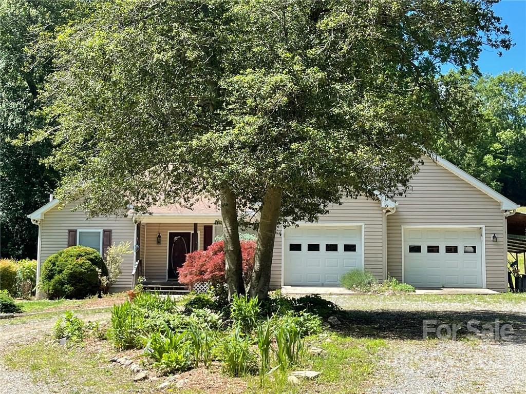 7889 Brevard Road Etowah NC 28729