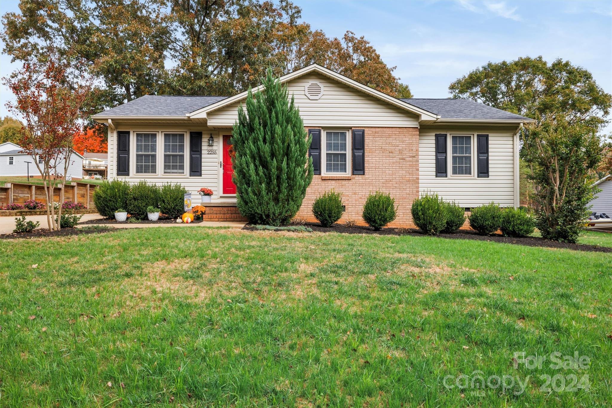2255 34th Avenue Drive NE Hickory NC 28601