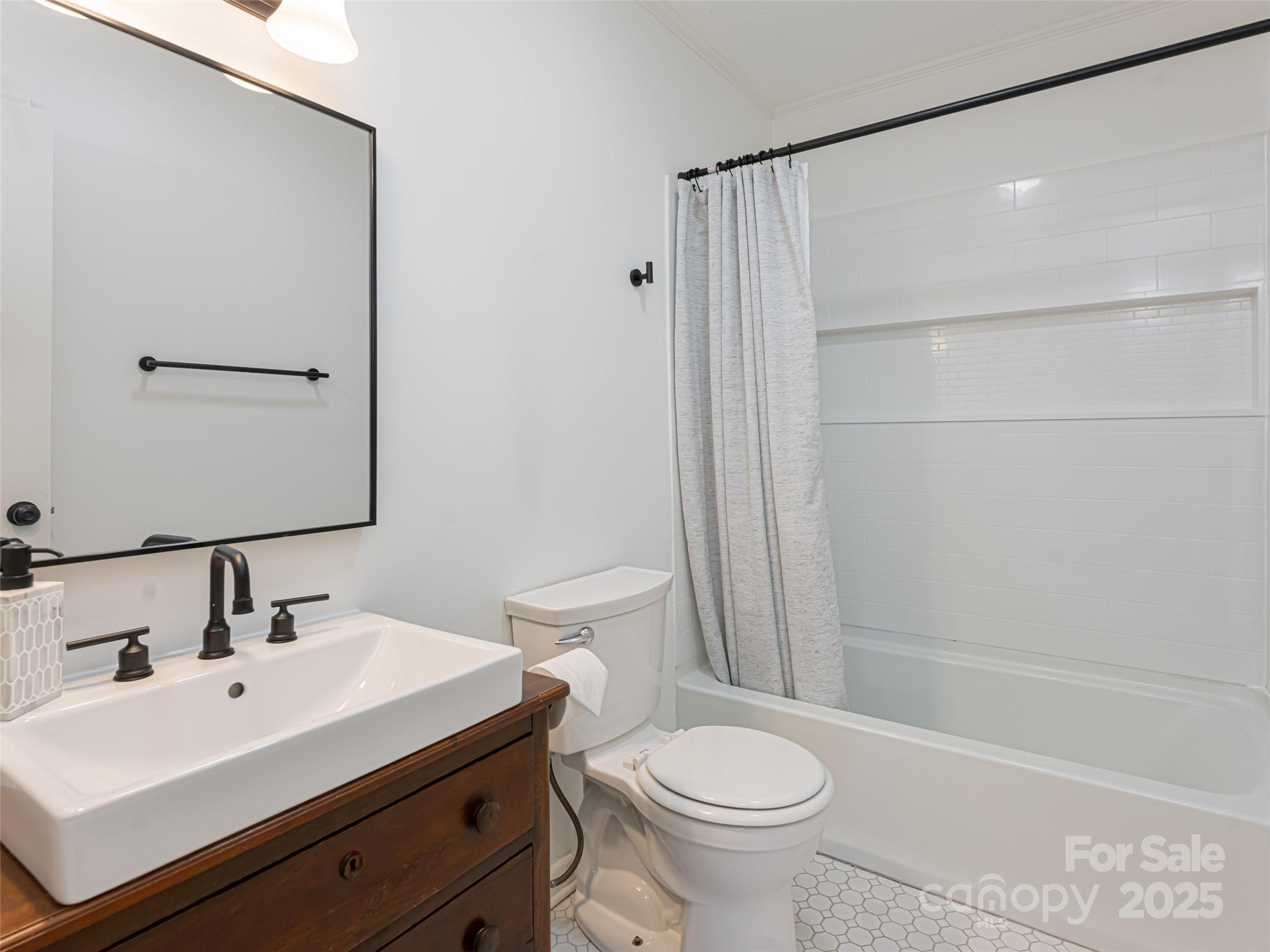 125 Old Fort Road Fairview NC 28730