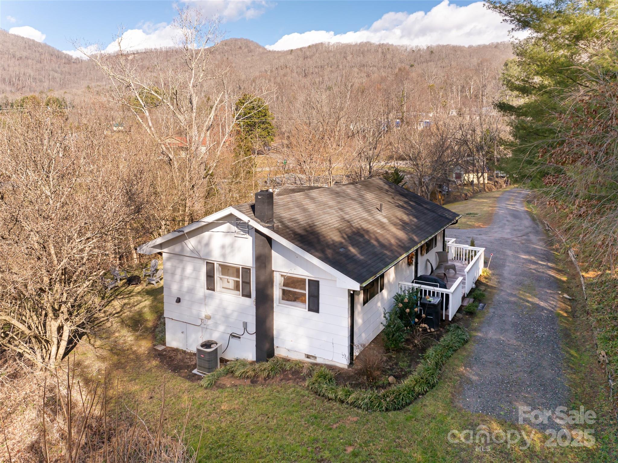 125 Old Fort Road Fairview NC 28730