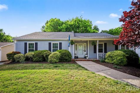 2706 Lytham Drive Charlotte NC 28210