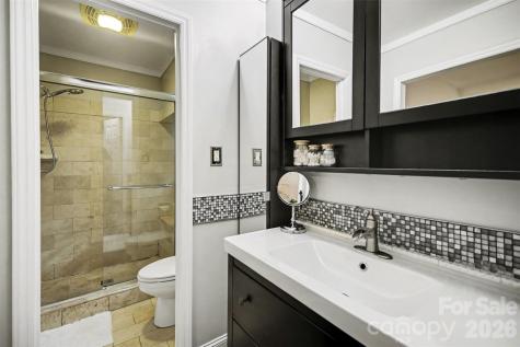 2706 Lytham Drive Charlotte NC 28210