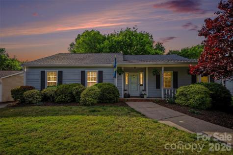 2706 Lytham Drive Charlotte NC 28210