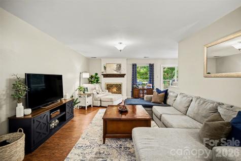 2706 Lytham Drive Charlotte NC 28210