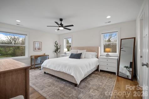 729 Poodle Way Asheville NC 28806