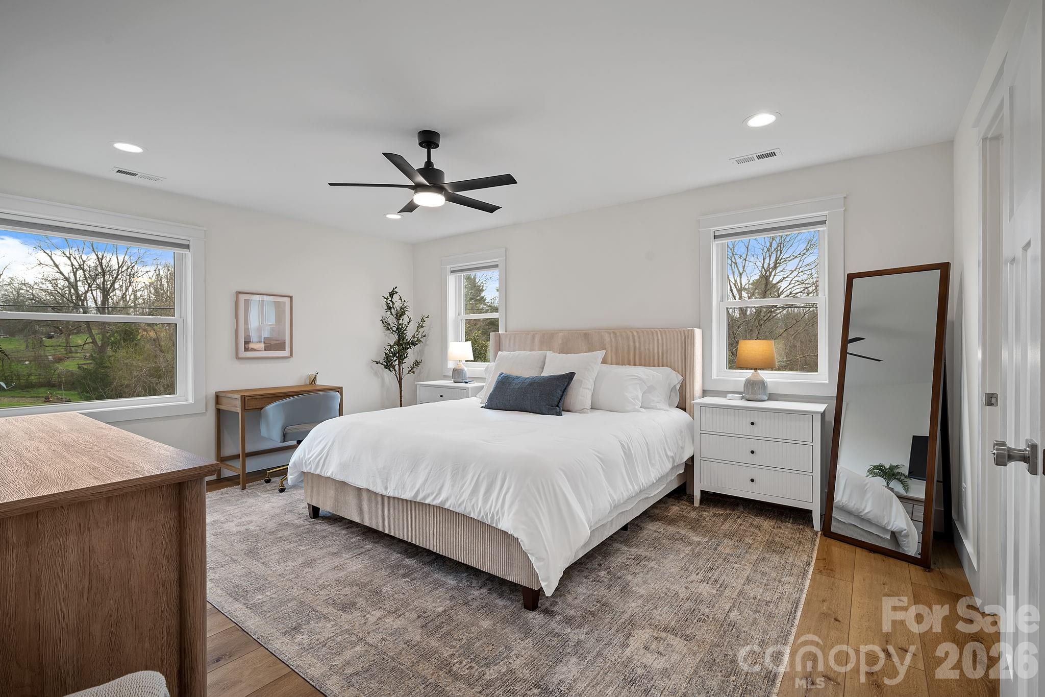 729 Poodle Way Asheville NC 28806
