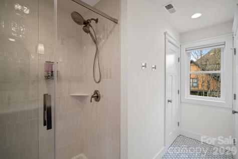729 Poodle Way Asheville NC 28806