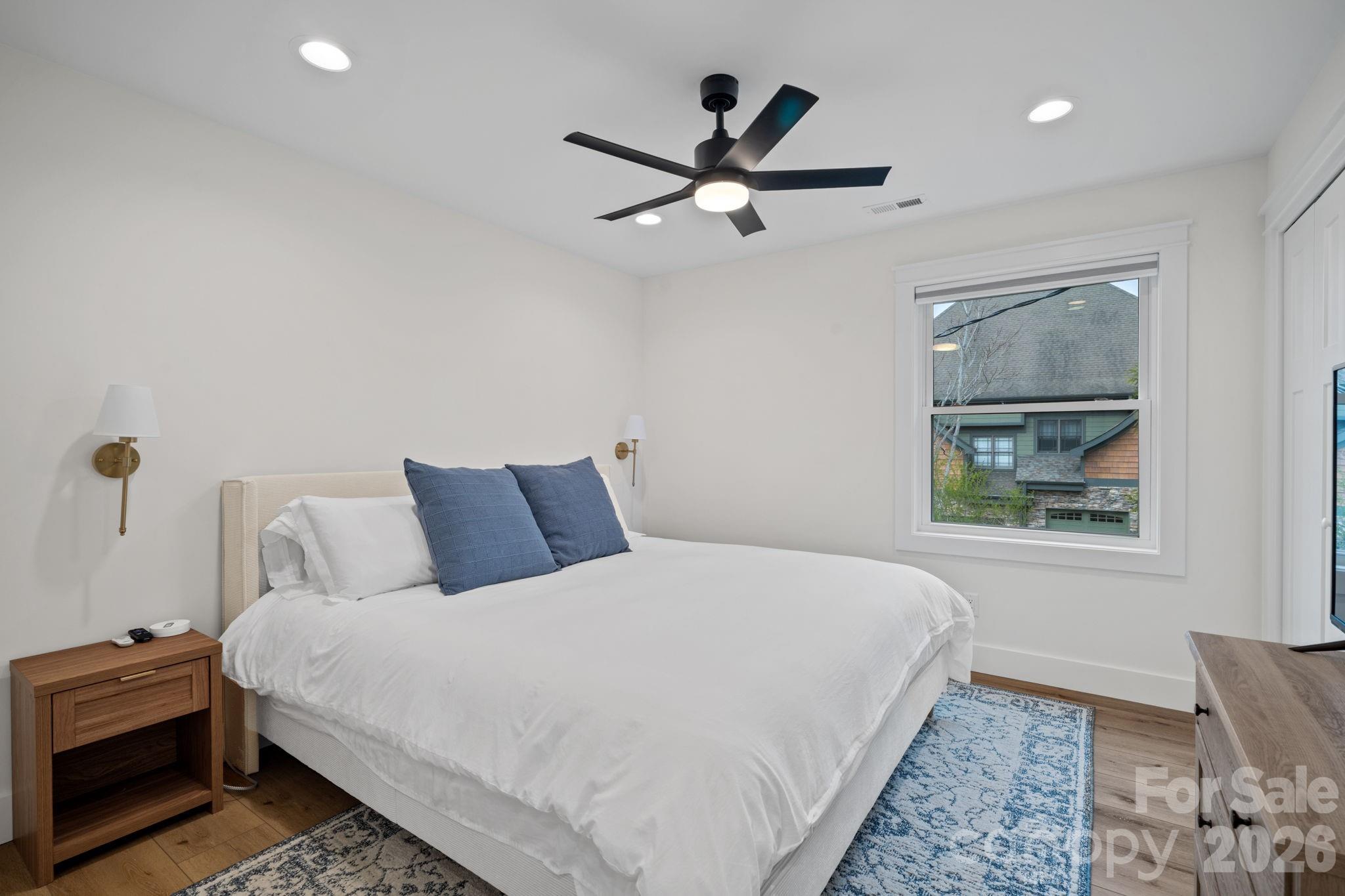 729 Poodle Way Asheville NC 28806