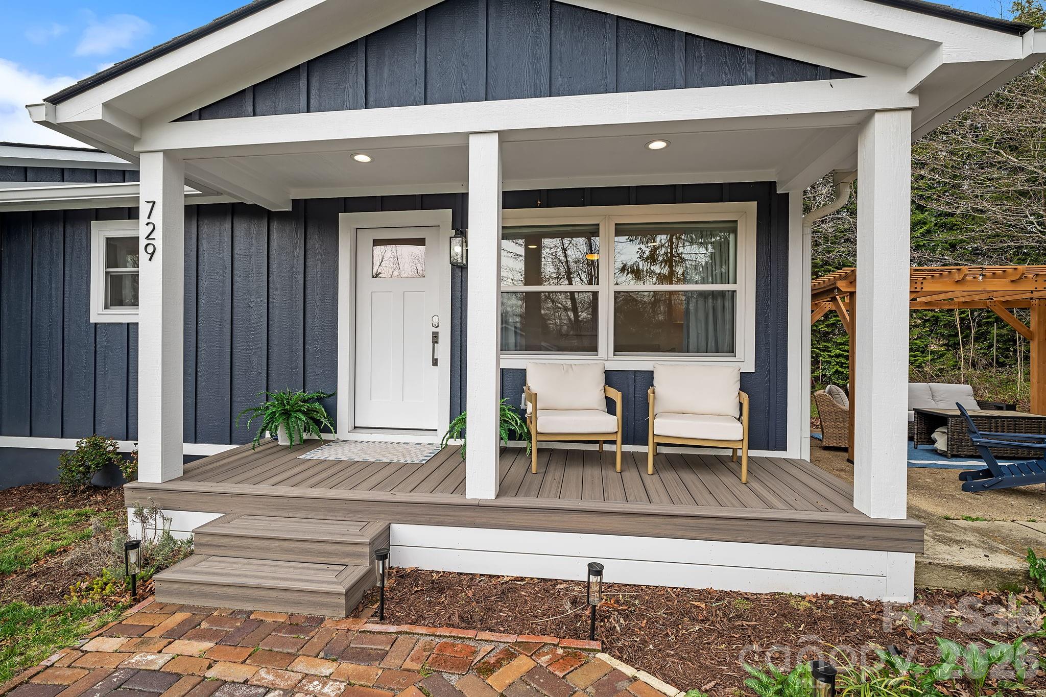 729 Poodle Way Asheville NC 28806