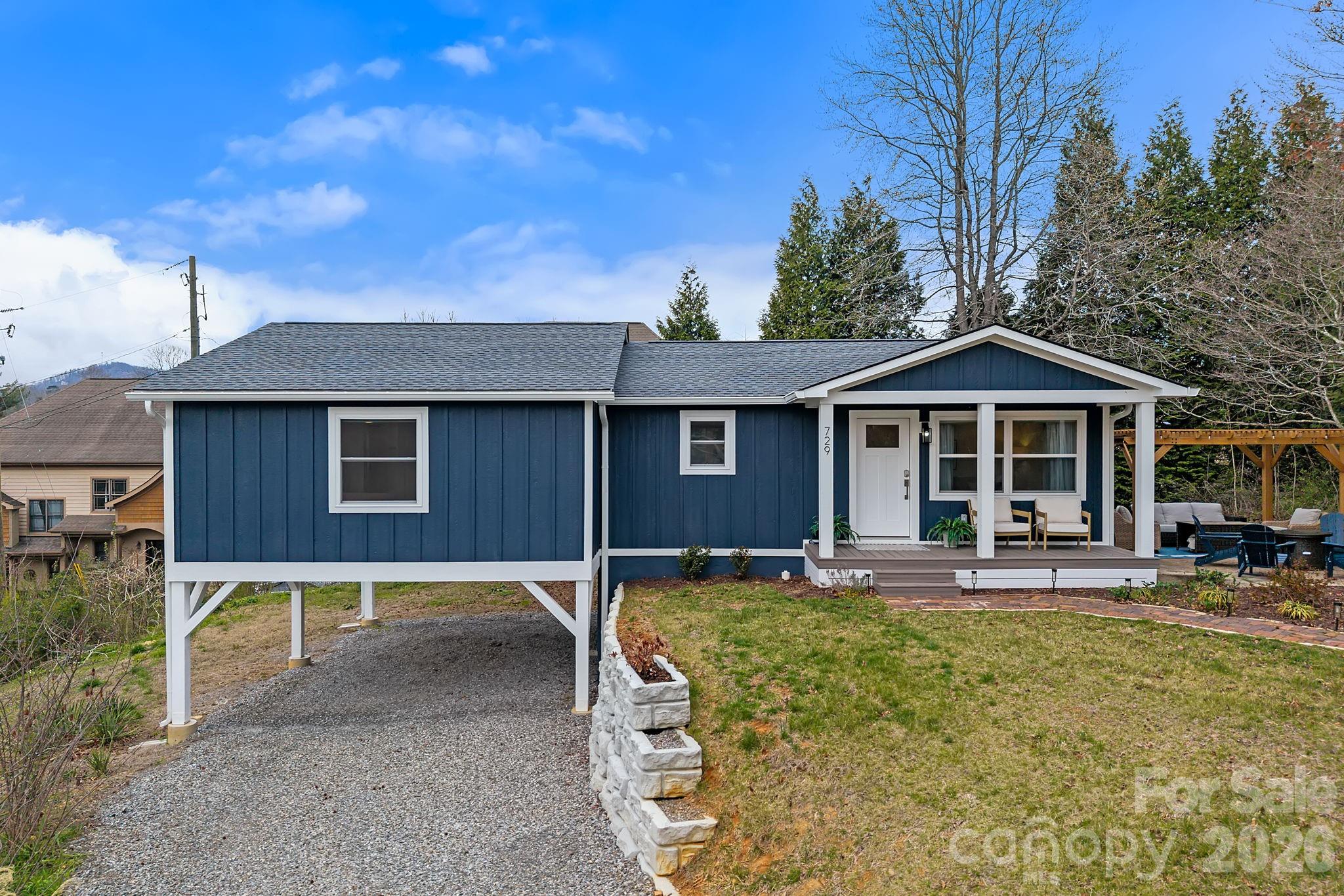 729 Poodle Way Asheville NC 28806