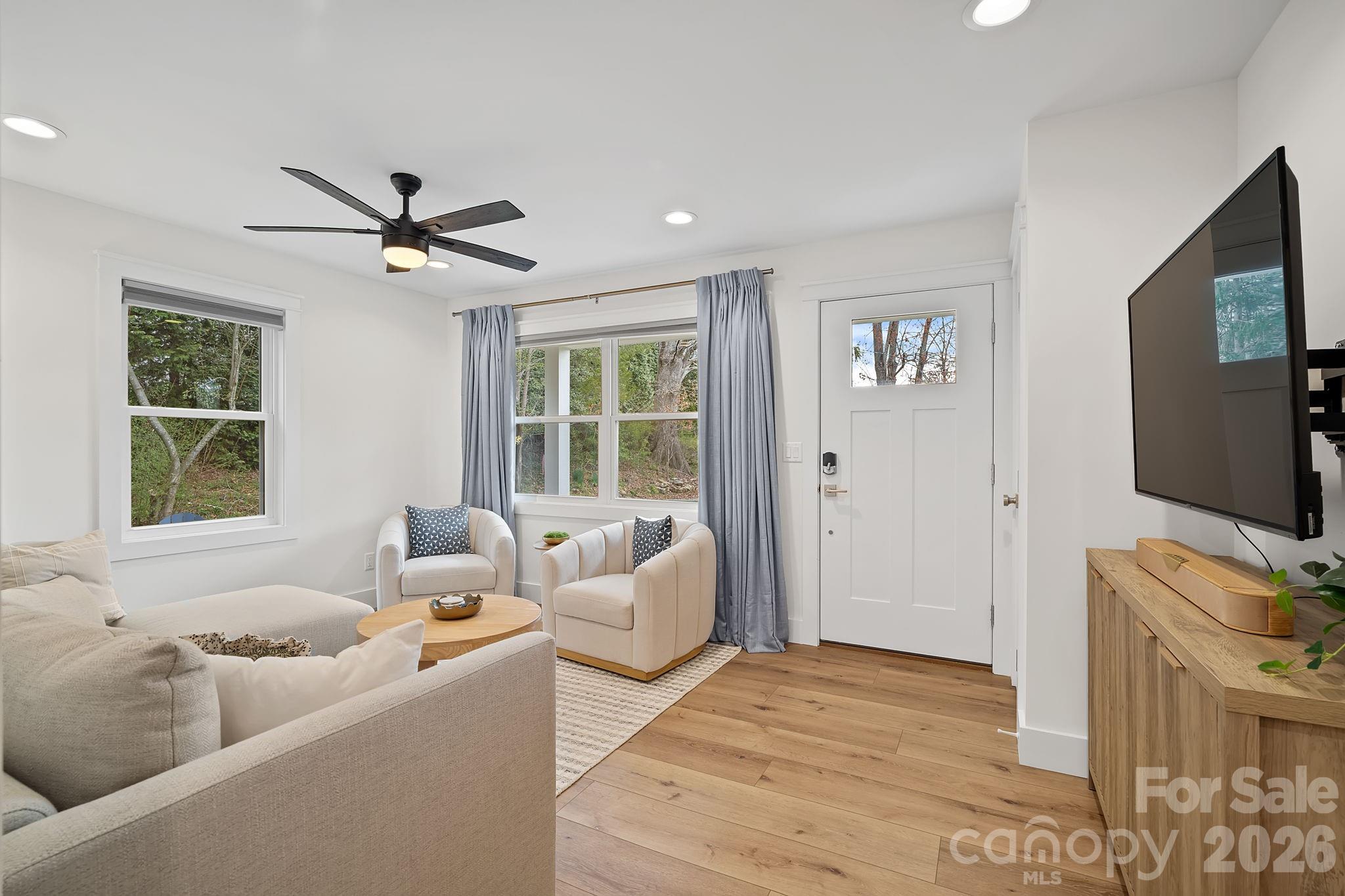 729 Poodle Way Asheville NC 28806