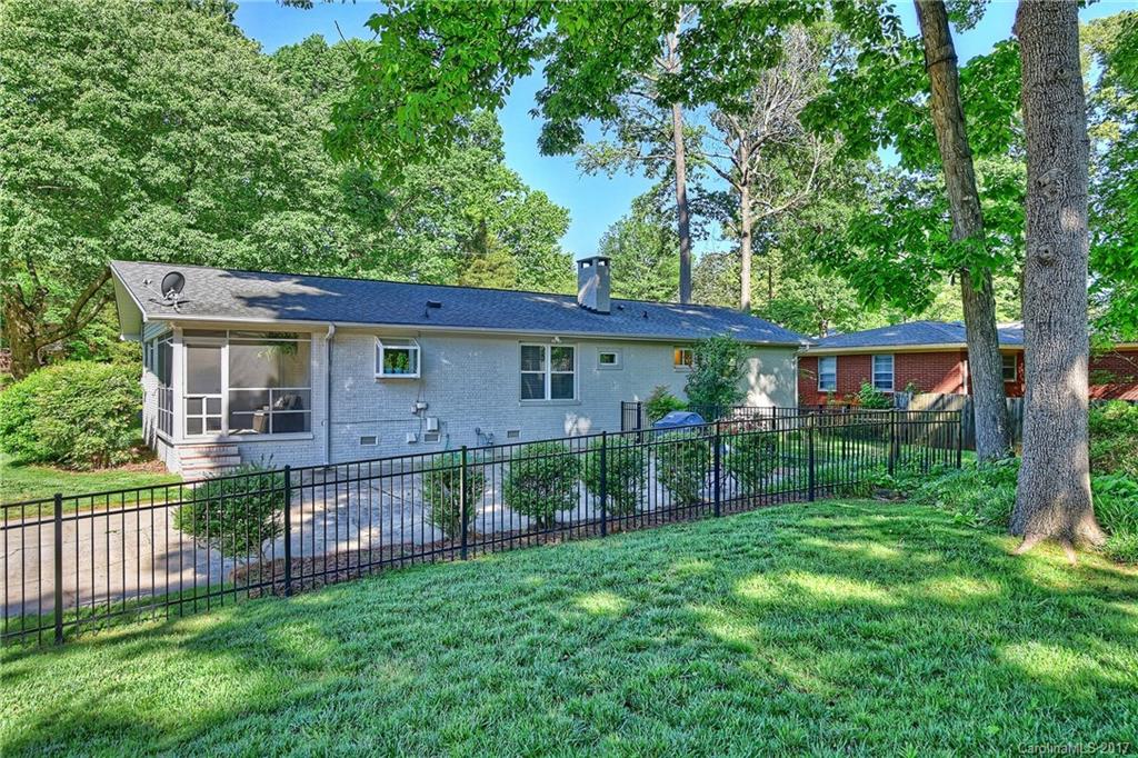 5827 Brookhaven Road Charlotte NC 28210
