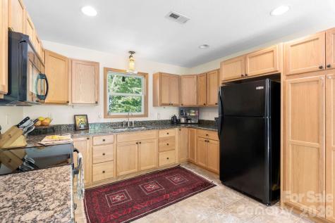 500 Winter Star Road Burnsville NC 28714