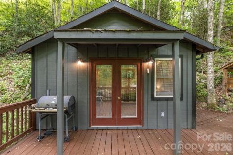 500 Winter Star Road Burnsville NC 28714