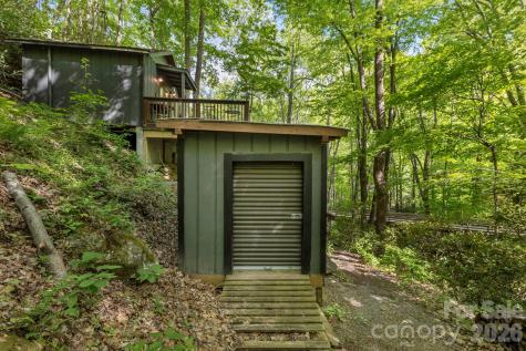 500 Winter Star Road Burnsville NC 28714