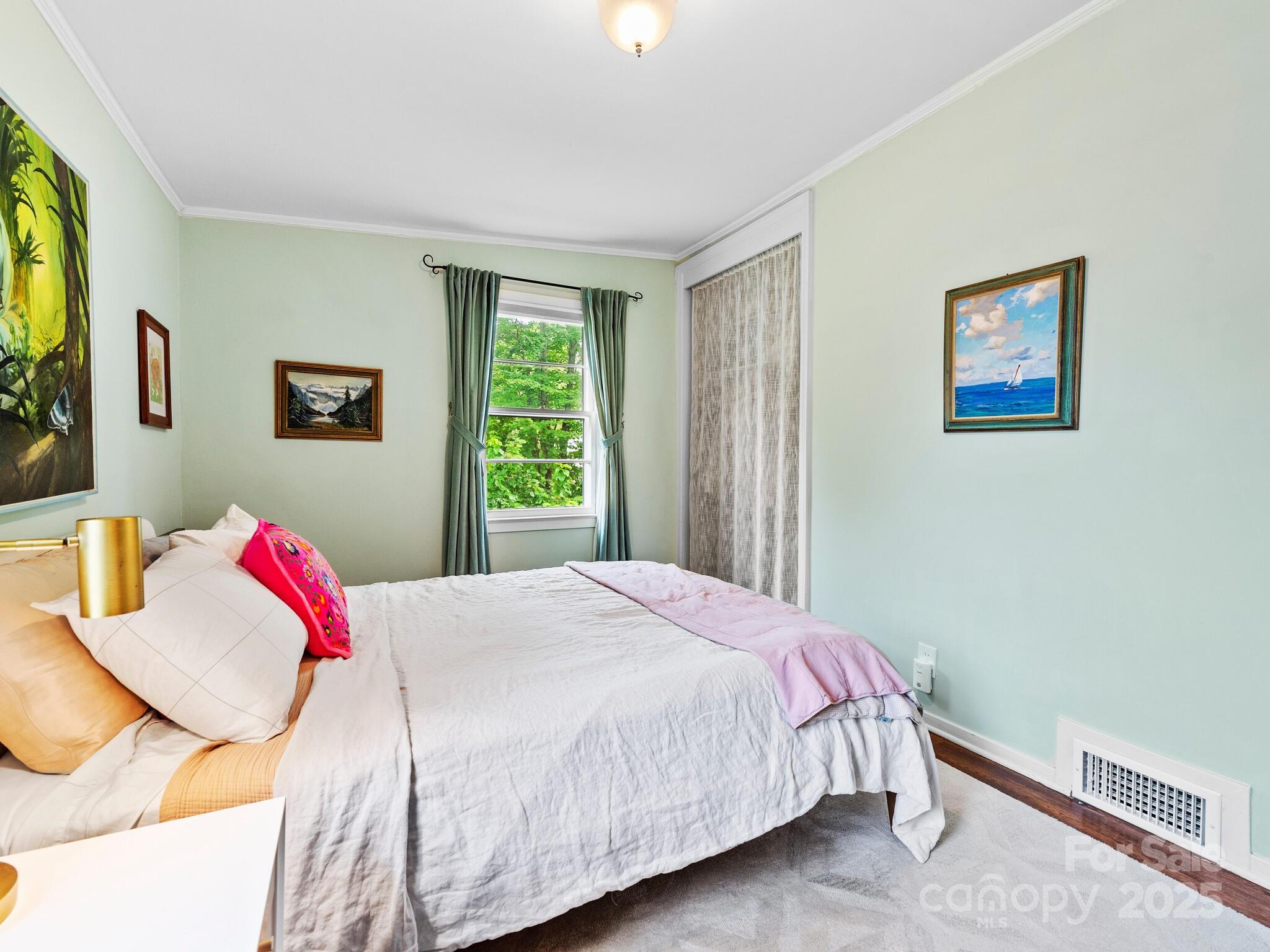 12 Rex Drive Asheville NC 28806