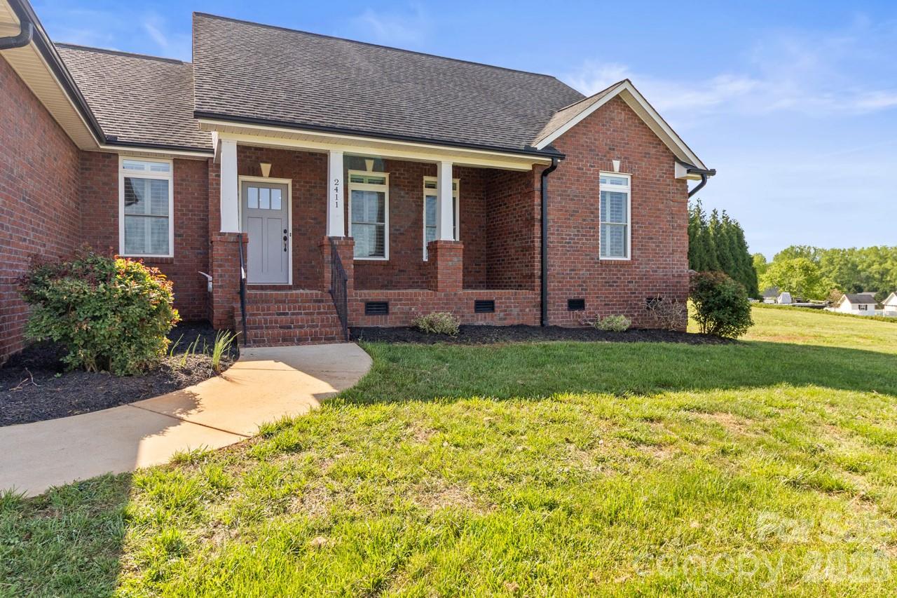 2411 Carriage Lane Lincolnton NC 28092