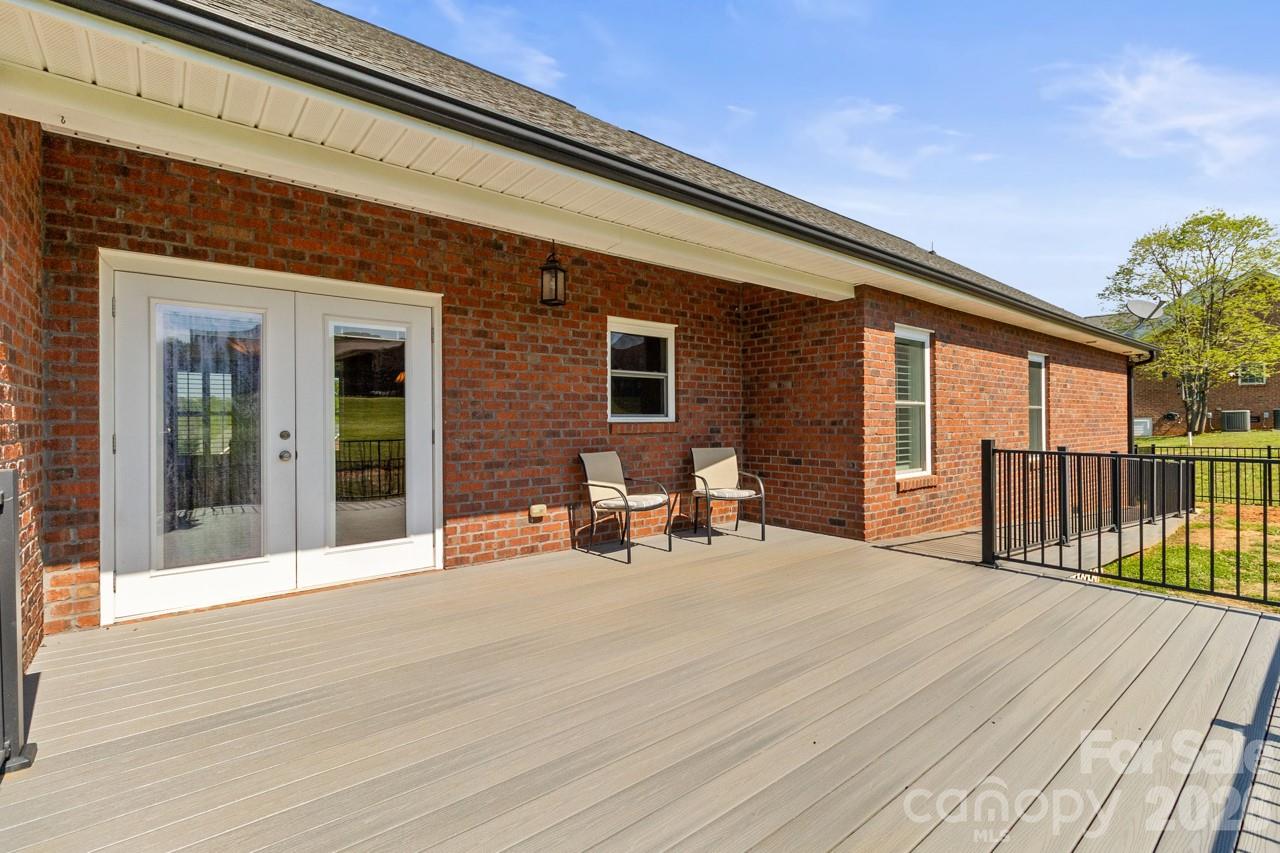 2411 Carriage Lane Lincolnton NC 28092
