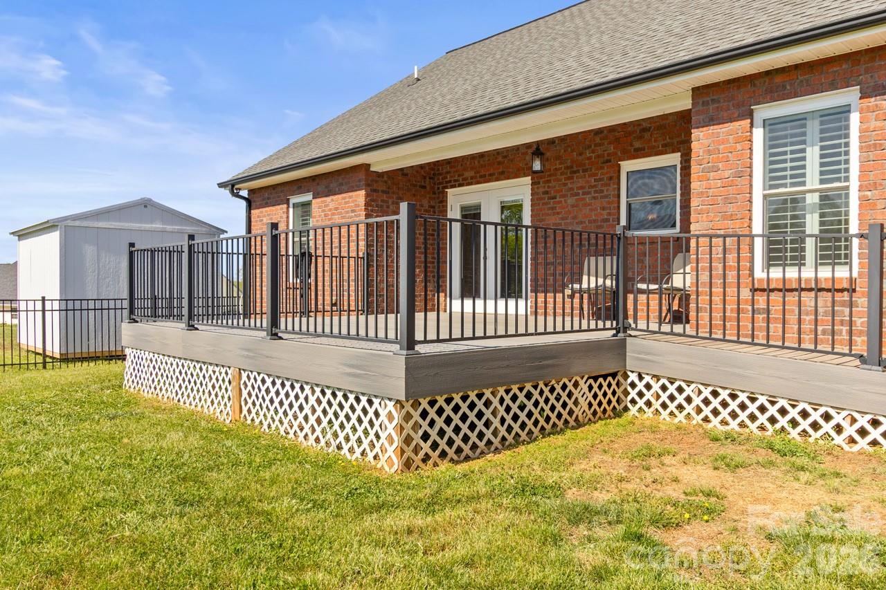 2411 Carriage Lane Lincolnton NC 28092