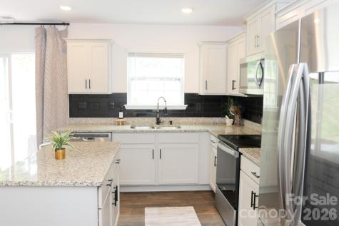7121 Finnigan Road Charlotte NC 28215