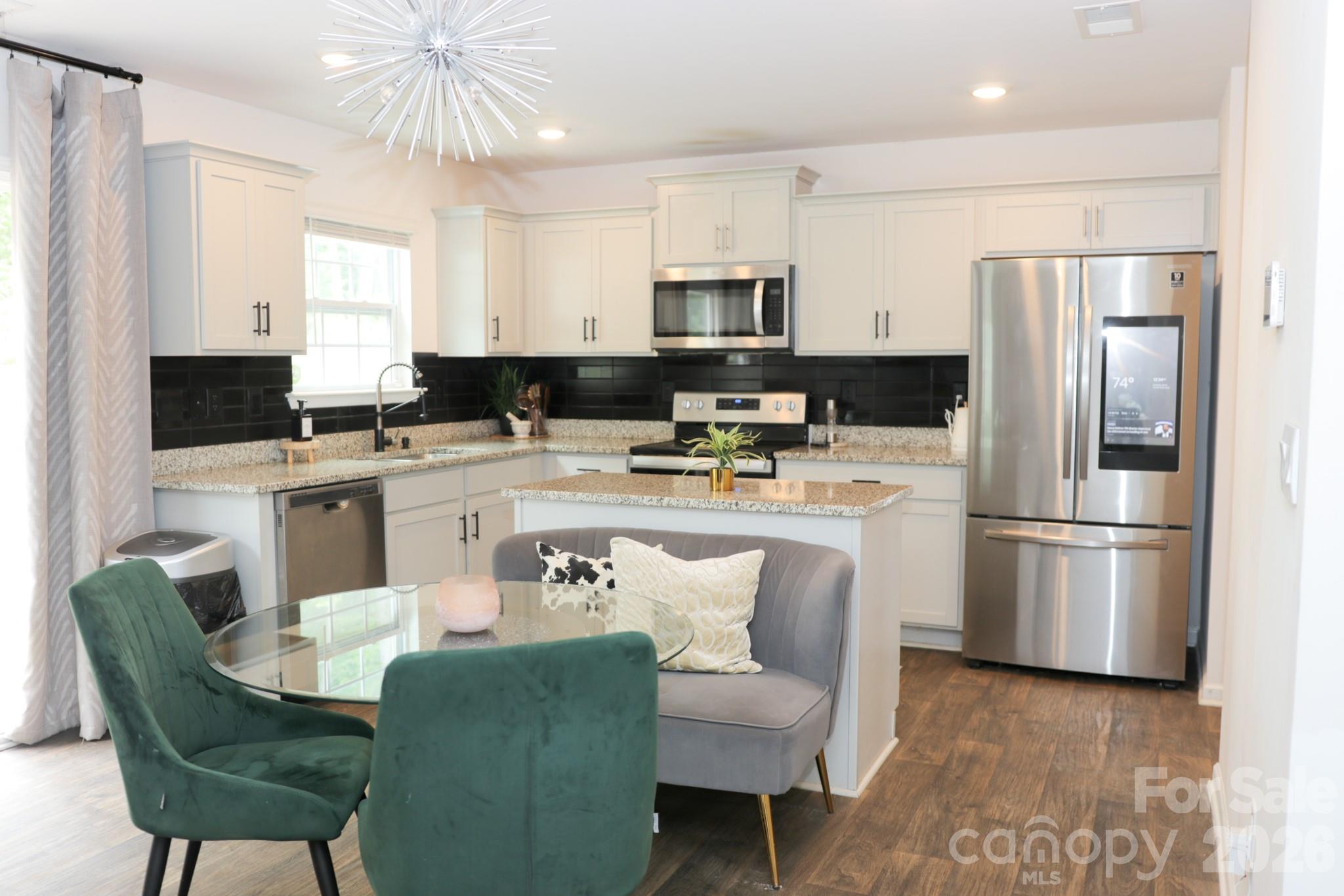7121 Finnigan Road Charlotte NC 28215