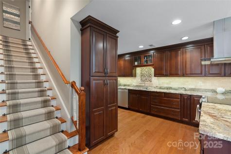 54 Lake Pointe Circle Hendersonville NC 28792