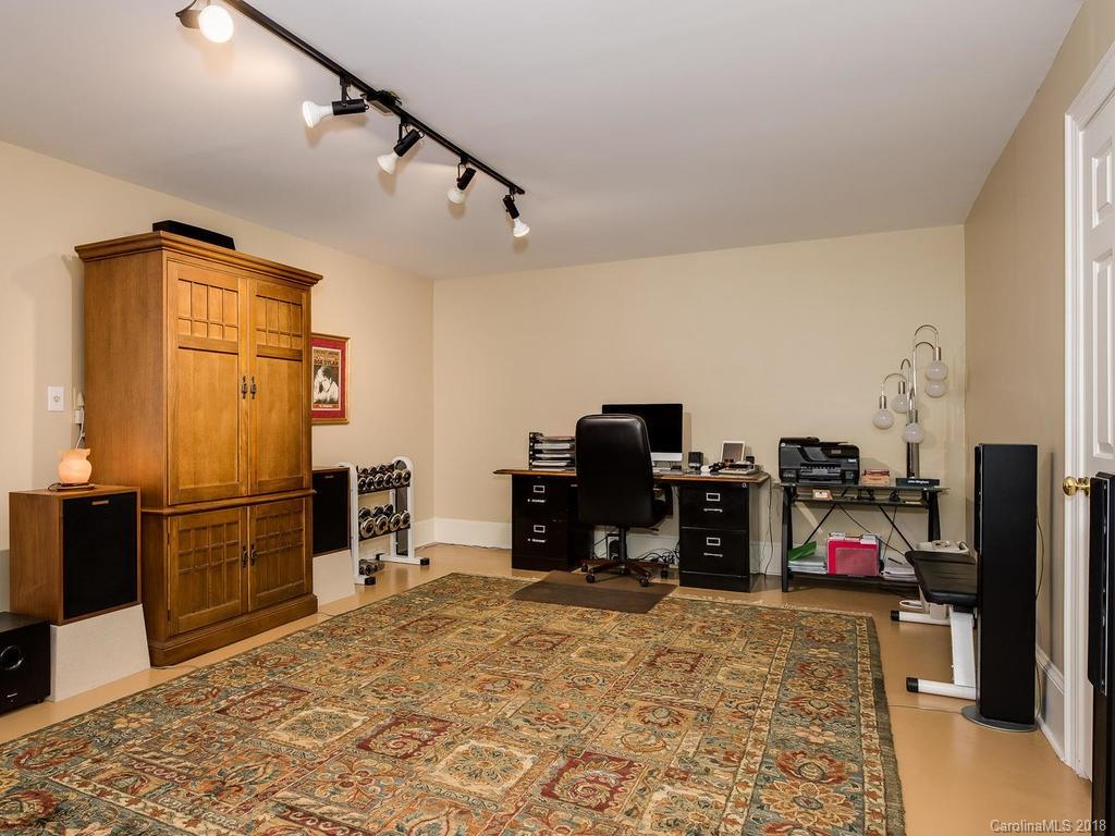 5616 Hillingdon Road Charlotte NC 28226