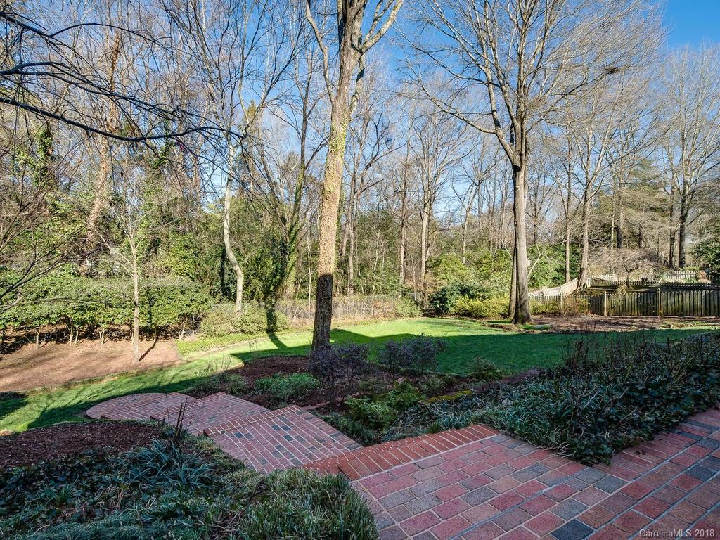 5616 Hillingdon Road Charlotte NC 28226