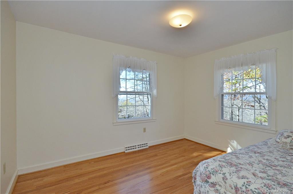 36 Woodcrest Road Asheville NC 28804