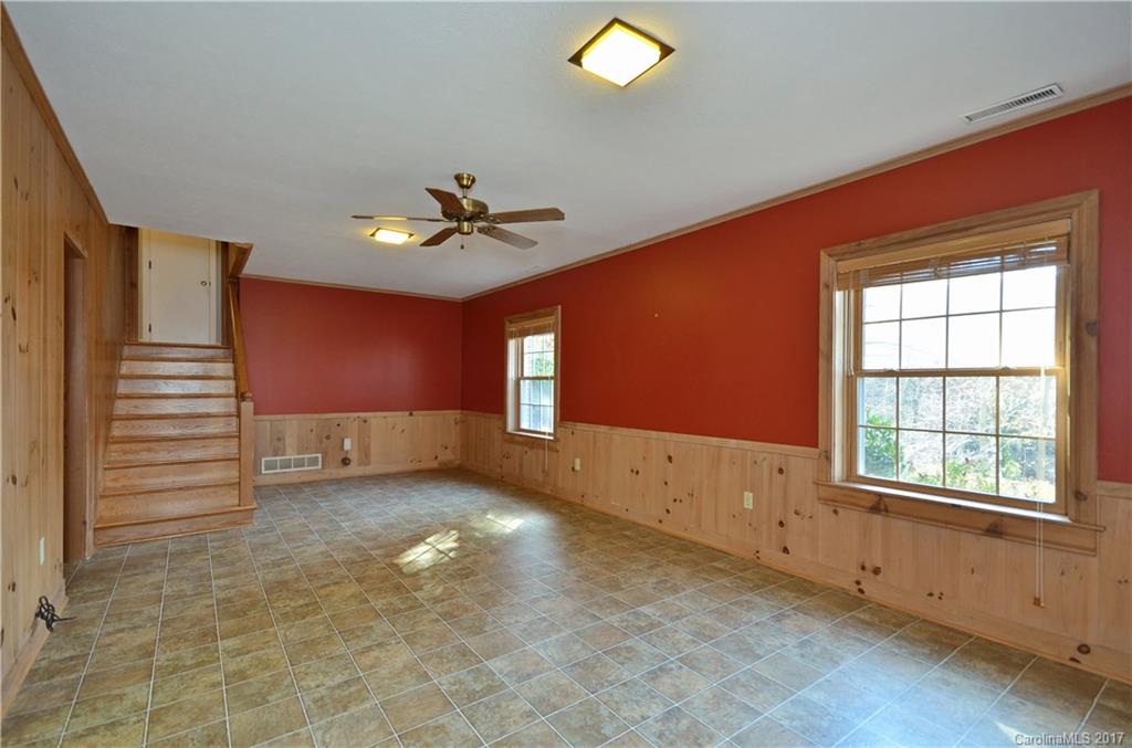 36 Woodcrest Road Asheville NC 28804