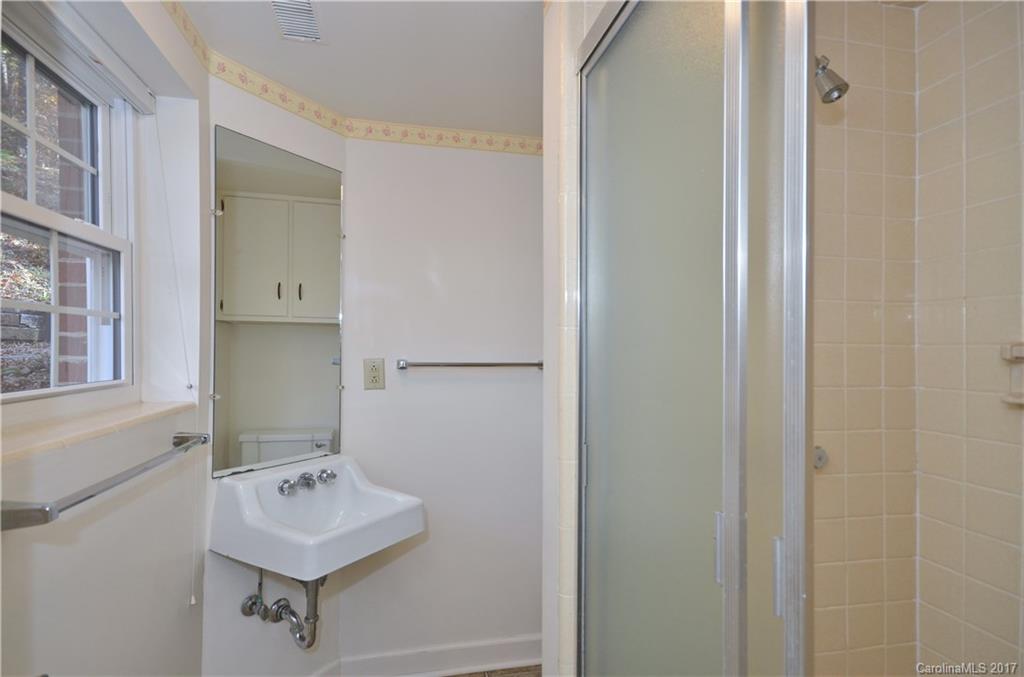 36 Woodcrest Road Asheville NC 28804