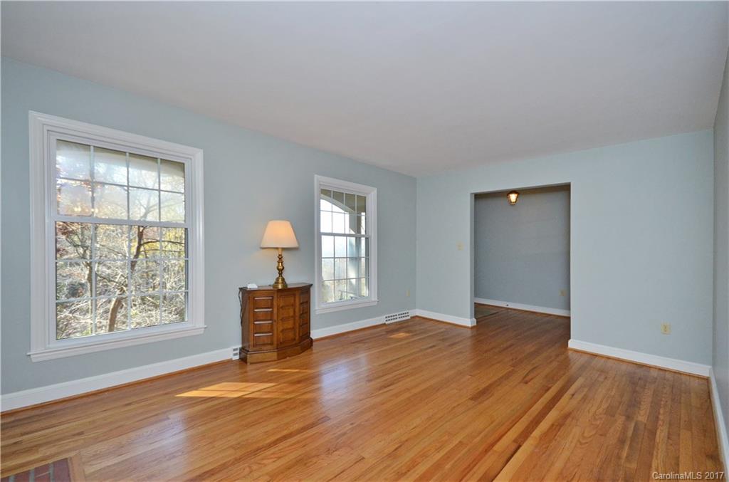 36 Woodcrest Road Asheville NC 28804