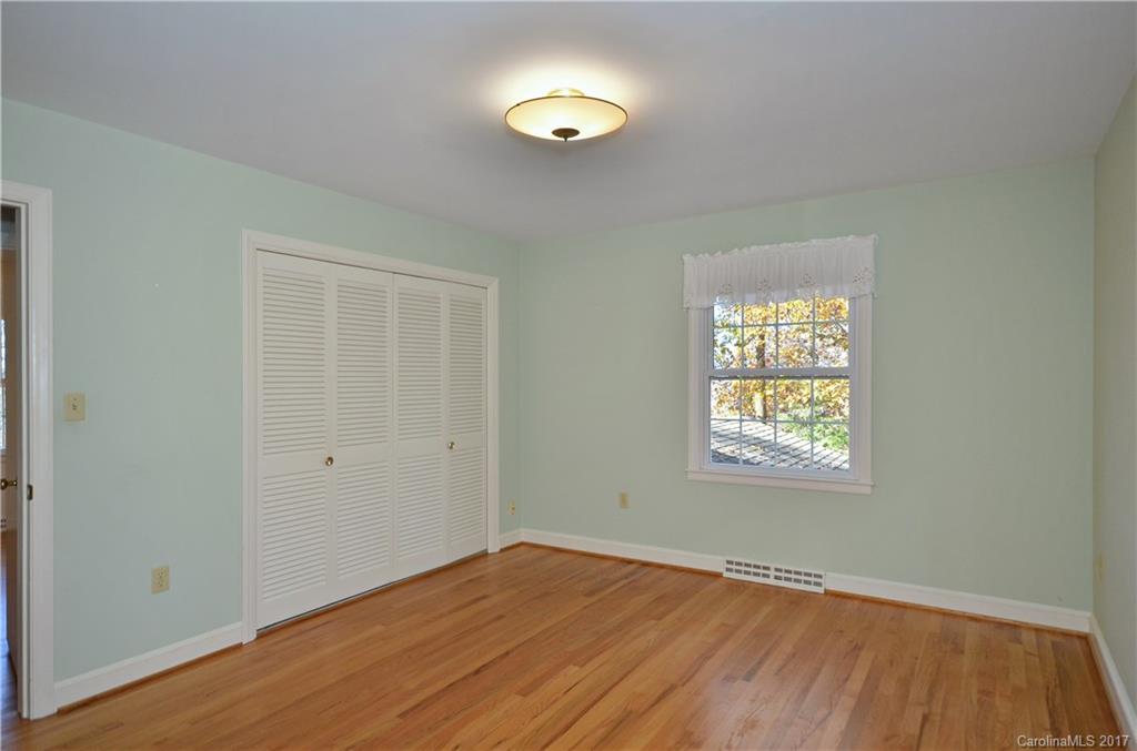 36 Woodcrest Road Asheville NC 28804