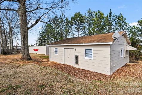 238 Lakeview Drive Blacksburg SC 29702